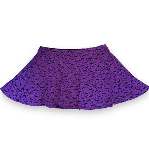 Torrid 6 (6X 30) Purple Bat Print Halloween Punk Gothic Mini Ponte Seamed Skirt - Picture 2 of 3
